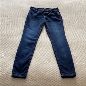 I am selling blue jeans.